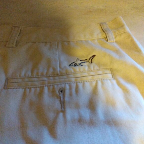 2 pairs Greg Norman shorts - Picture 6 of 7